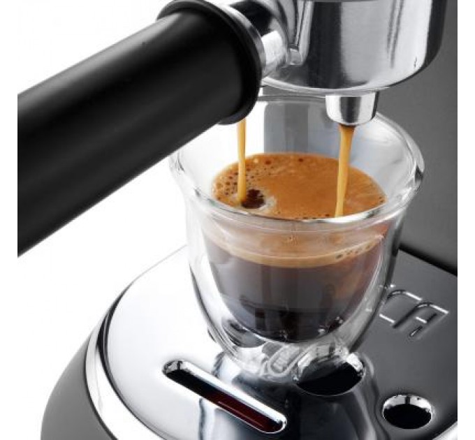 DeLonghi Ріжкова кавоварка еспресо DeLonghi EC685.BK