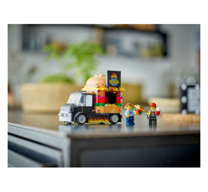 LEGO Конструктор LEGO City Вантажівка з гамбургерами 194 деталей (60404)