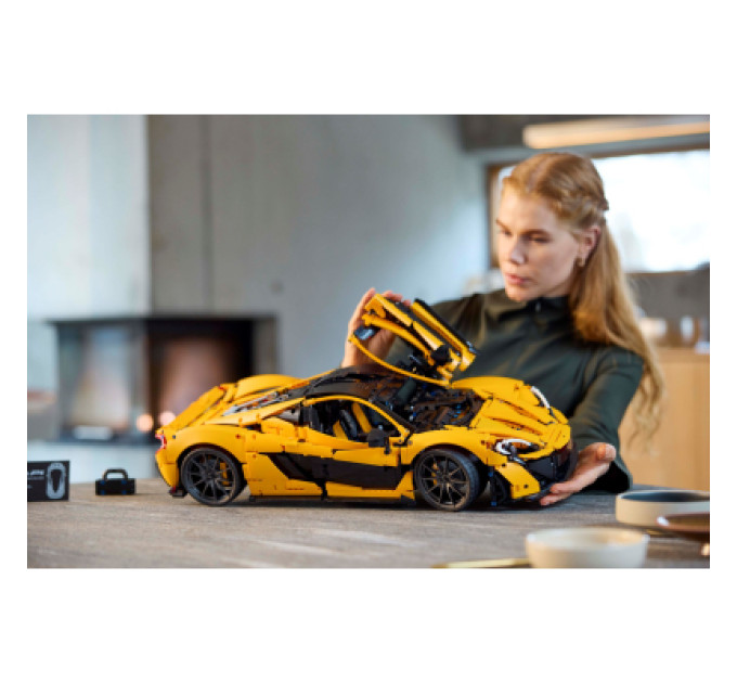 LEGO Конструктор LEGO Technic McLaren P1 3893 деталі (42172)