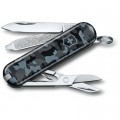 Victorinox Ніж Victorinox Classic SD Камуфляж (0.6223.942)