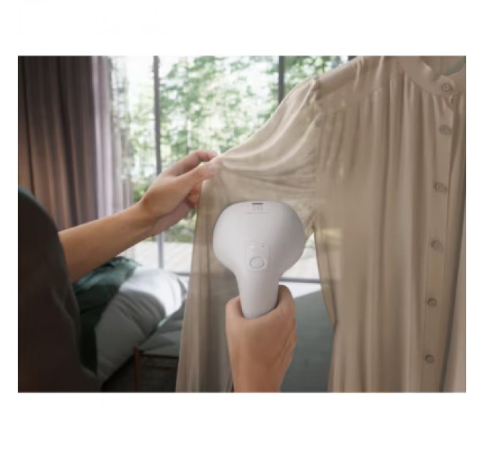 Electrolux Відпарювач для одягу Electrolux E7HS2-8WB