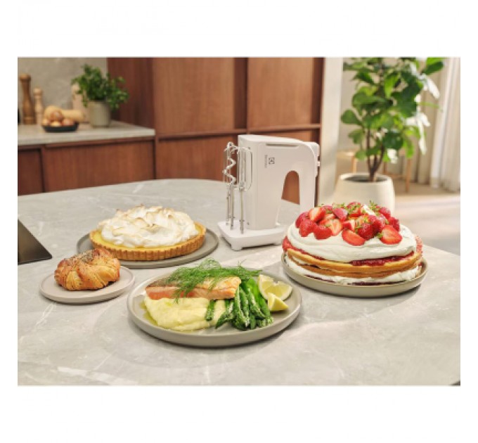 Electrolux Міксер Electrolux EHM4W