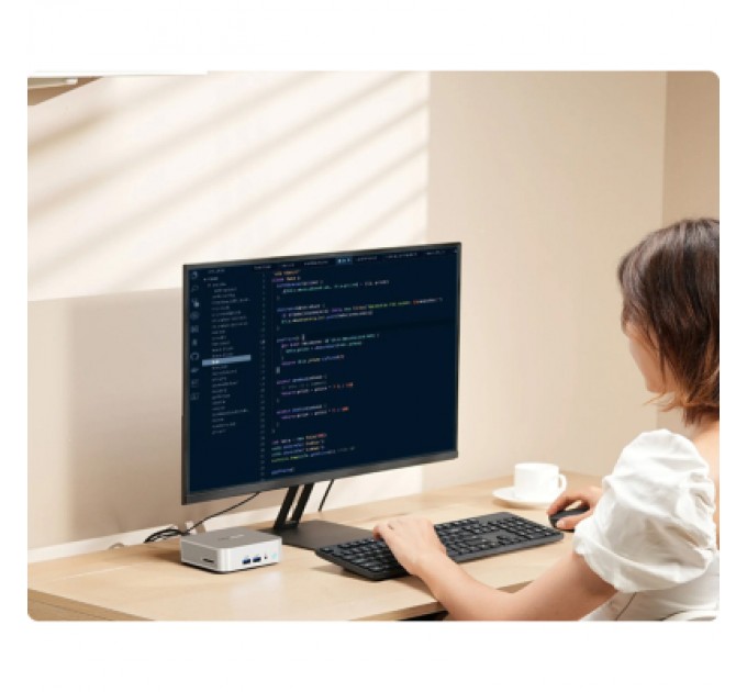 GEEKOM Комп'ютер GEEKOM Mini PC A8 / Ryzen7 8745HS, 32, 1TB, Radeon 780M, W11Pro (GMA8R78745HS-321T-EU)