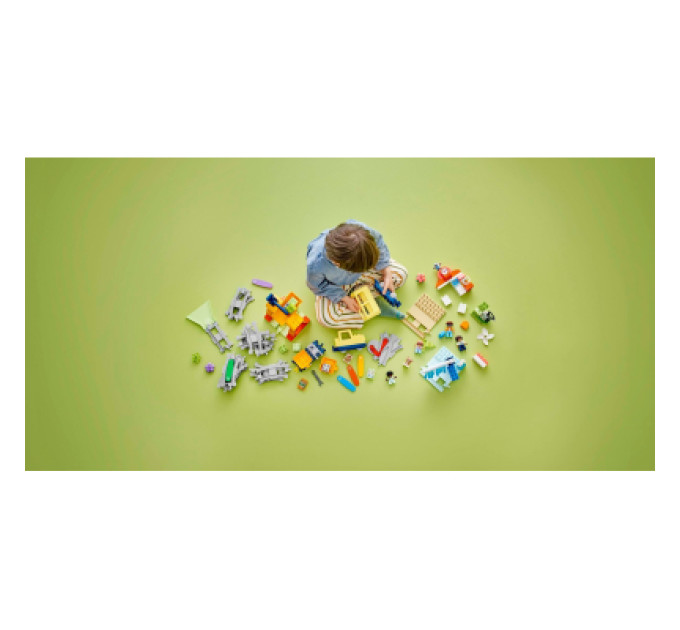 LEGO Конструктор LEGO DUPLO Town Великий інтерактивний громадський потяг (10428-)