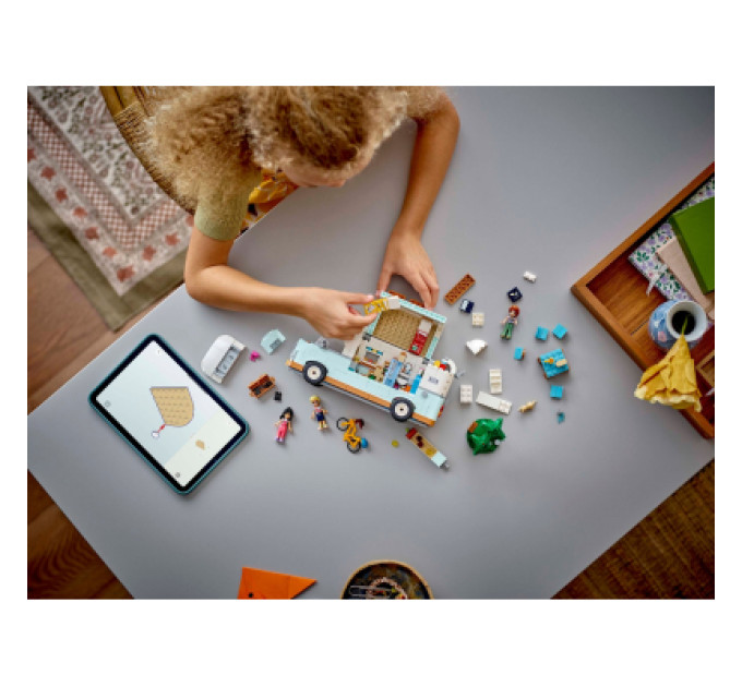 LEGO Конструктор LEGO Friends Пригоди на фургоні дружби (42663)