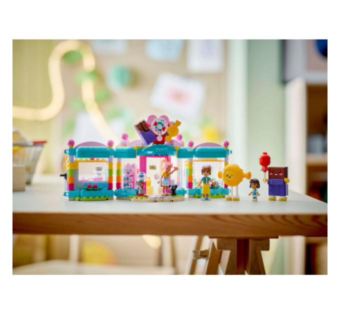 LEGO Конструктор LEGO Friends Цукерня Хартлейк-Сіті (42649)