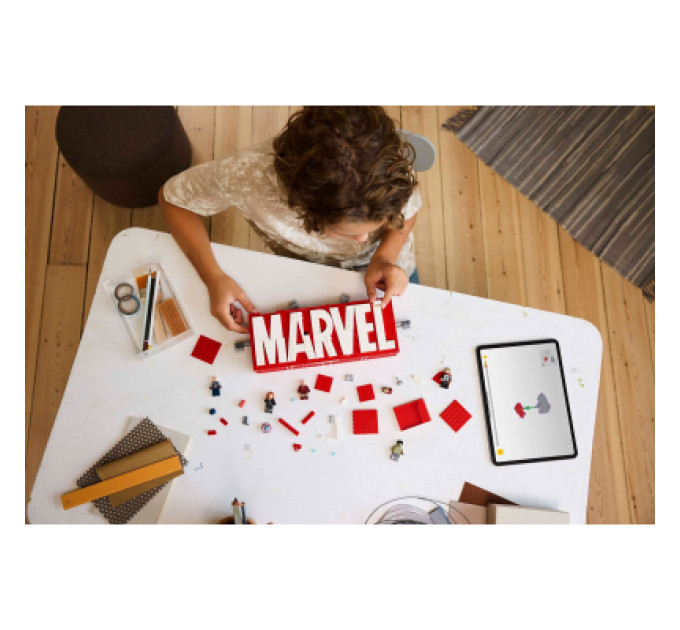 LEGO Конструктор LEGO Super Heroes Логотип і мініфігурки MARVEL (76313)
