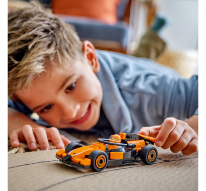 LEGO Конструктор LEGO City Пілот F1 з автомобілем для перегонів команди McLaren (60442)