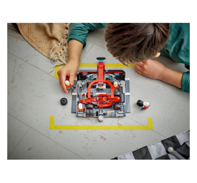 LEGO Конструктор LEGO City Піт-стоп і піт-екіпаж F1 з болідом Ferrari (60443)