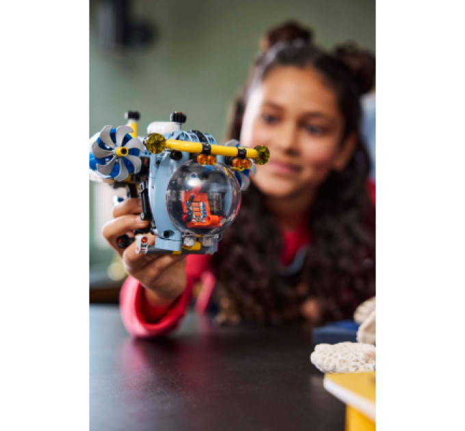 LEGO Конструктор LEGO Technic Глибоководний дослідницький підводний човен (42201)