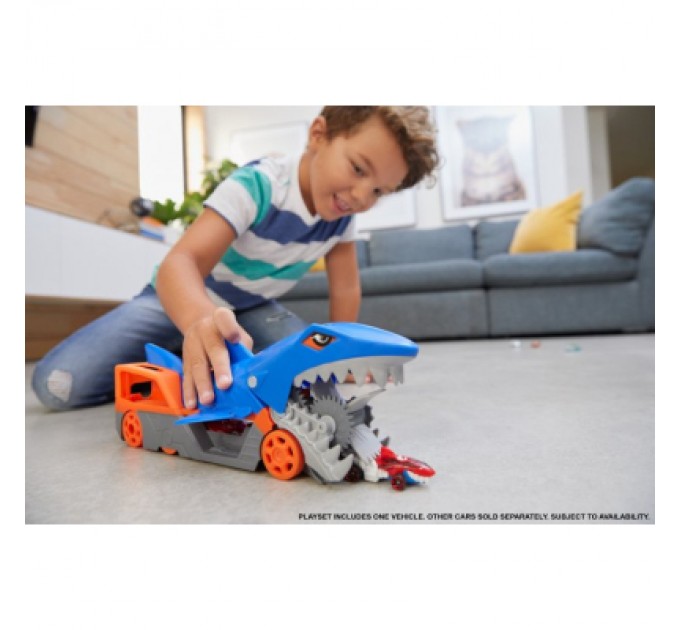 Hot Wheels Ігровий набір Hot Wheels Вантажівка-транспортер "Акуляча паща" (GVG36)