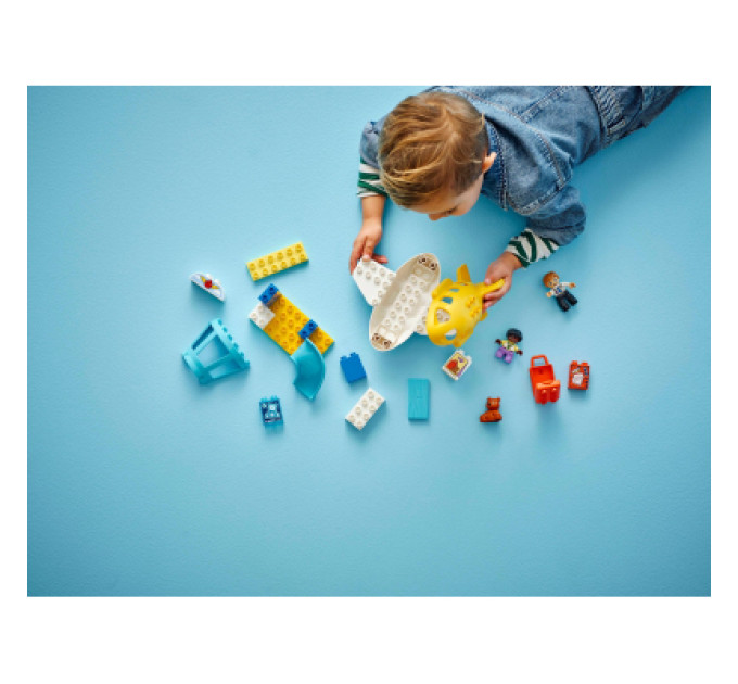 LEGO Конструктор LEGO DUPLO Вперше в аеропорту (10443-)