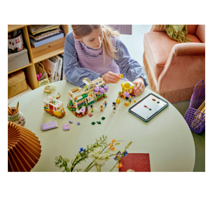 LEGO Конструктор LEGO Friends Кав'ярня з рослинами та квітковий магазин (42671)