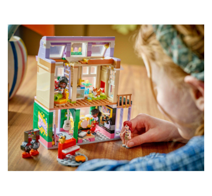 LEGO Конструктор LEGO Friends Музичний магазин та квартира (42653)