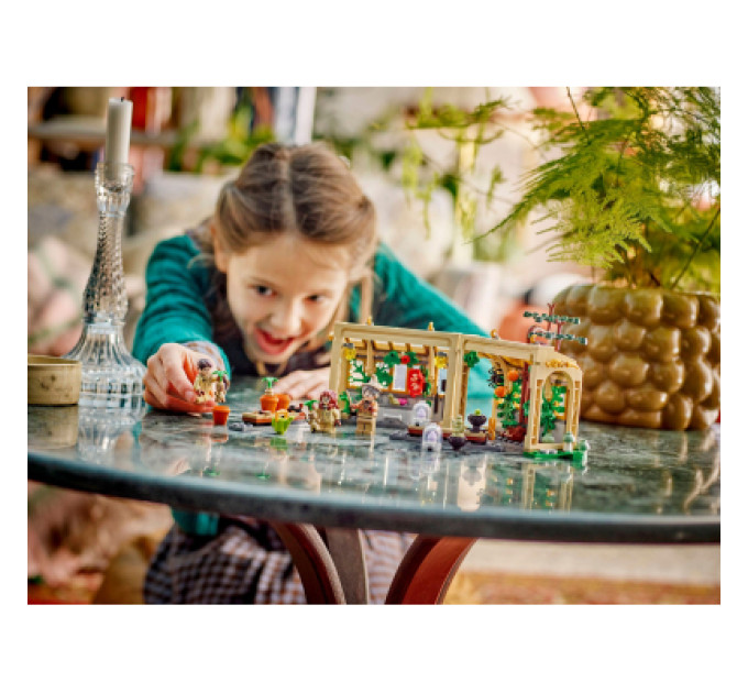 LEGO Конструктор LEGO Harry Potter Замок Хогвартс: урок гербології (76445)