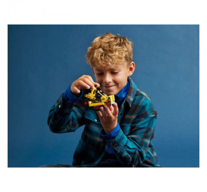 LEGO Конструктор LEGO Technic Надпотужний бульдозер 195 деталей (42163)