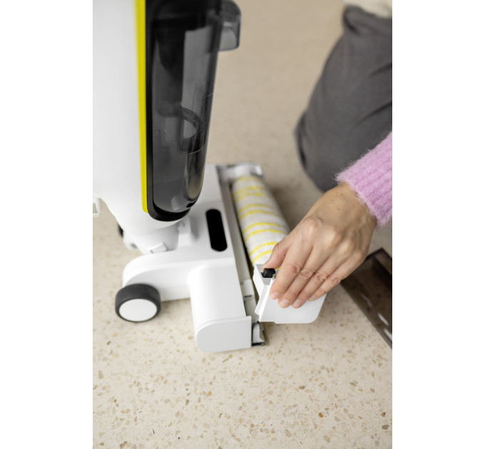 Karcher Акумуляторний миючий пилосос Karcher FCV 4 (1.056-131.0)
