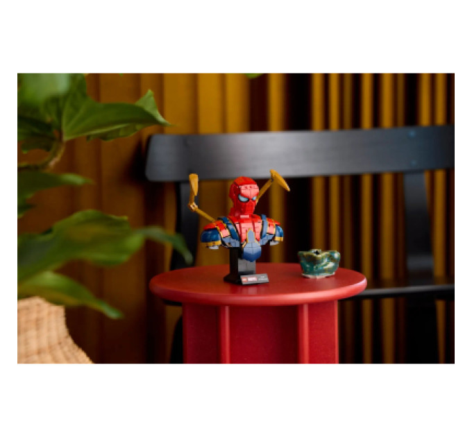 LEGO Конструктор LEGO Super Heroes Погруддя Залізної Людини-Павука (76326)