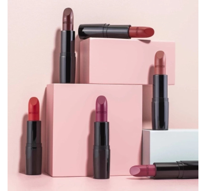 Artdeco Помада для губ Artdeco Perfect Color Lipstick 835 - Gorgeous Girl (4052136111194)
