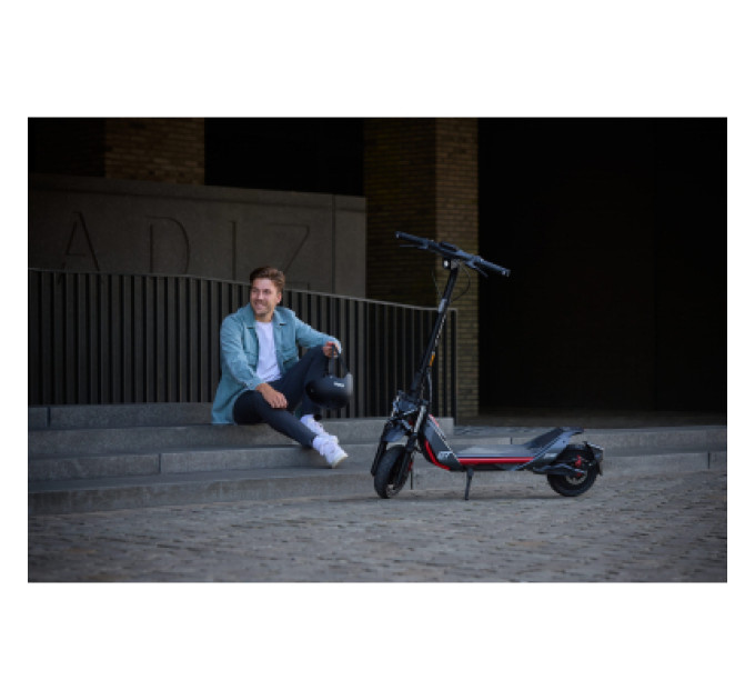 Segway Електросамокат Segway ZT3 PRO E чорний (AA.05.18.01.0001)