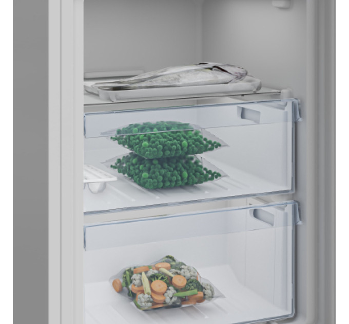 Beko Холодильник Beko RCSA240K40WN