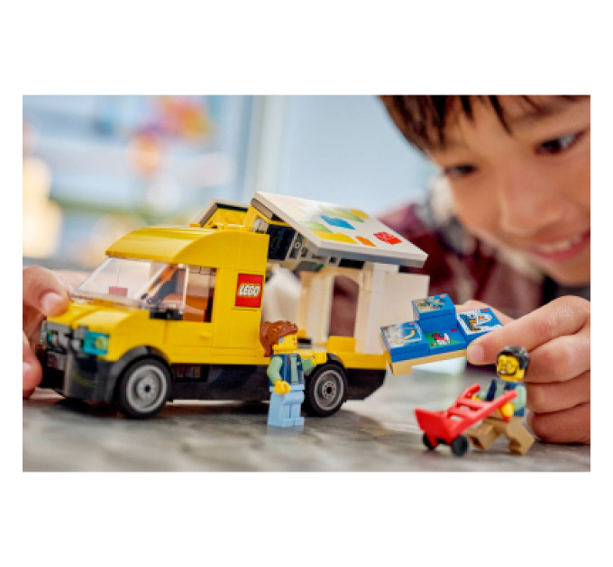 LEGO Конструктор LEGO City Фургон LEGO (60500)