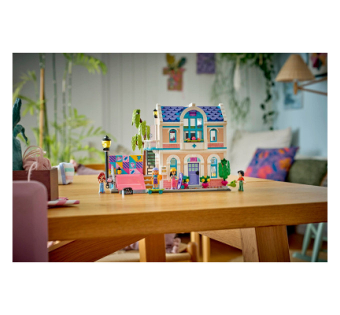 LEGO Конструктор LEGO Friends Родинний дім Ліан (42687)