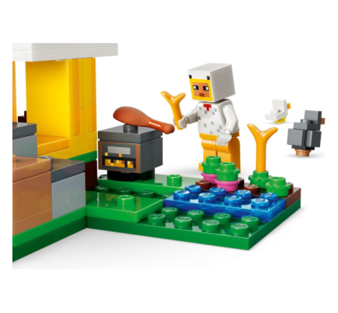 LEGO Конструктор LEGO Minecraft Куряча ферма (21585)