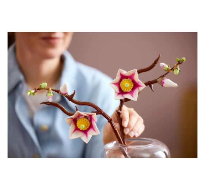 LEGO Конструктор LEGO Botanicals Magnolia Branches (11510)