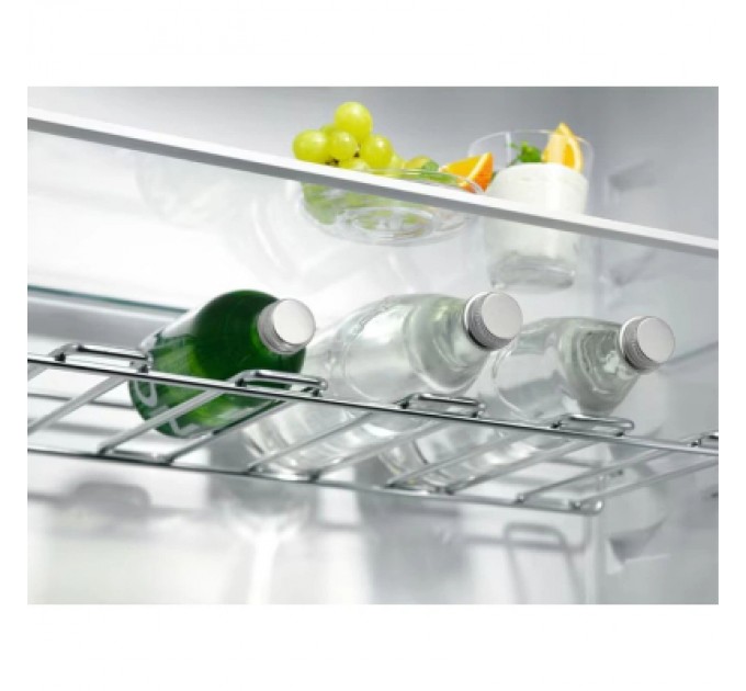 Холодильник Electrolux LNG7TE18S