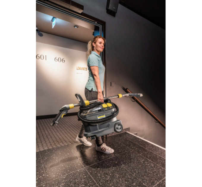 Karcher Пилосос Karcher Puzzi 8/1 Adv (1.100-241.0)