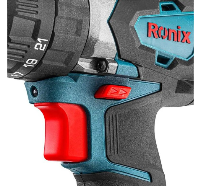 Ronix Дриль-шуруповерт ударний акумуляторний Ronix 8905K