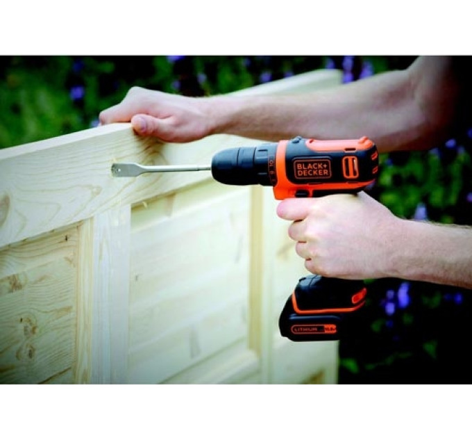 Black&Decker Шурупокрут Black&Decker BDCDD12, 10.8V, 26Нм, Li-Ion