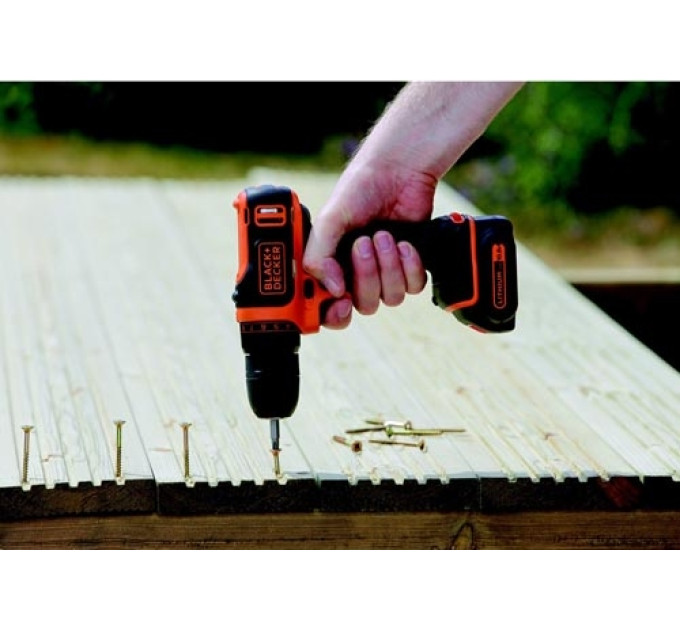 Black&Decker Шурупокрут Black&Decker BDCDD12, 10.8V, 26Нм, Li-Ion