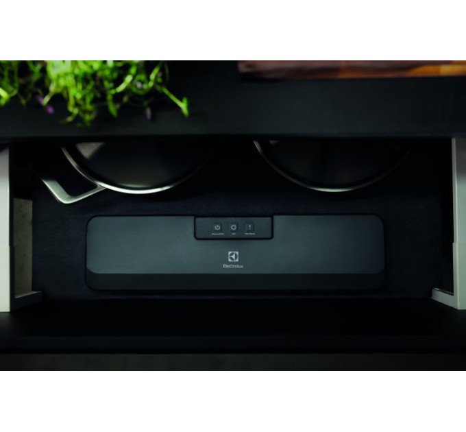 Electrolux Вакуумний пакувальник Electrolux E4VS1-4AG