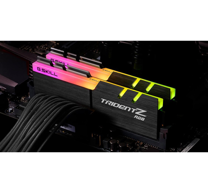 G.Skill Набір з двох модулів пам'яті 16GB DDR4-4000 K2 F4-4000C18D-16GTZRB G.SKILL