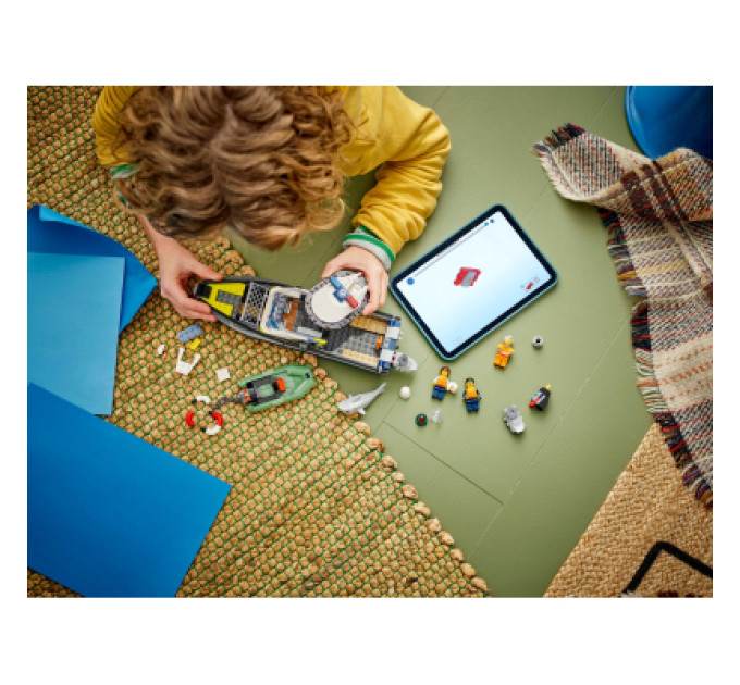 LEGO Конструктор LEGO City Переслідування на поліцейському катері (60456)