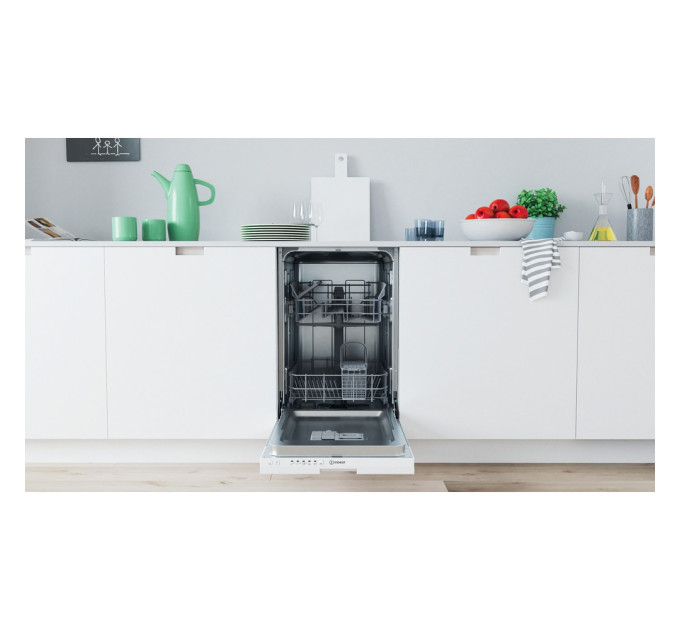 Вбудована посудомийна машина Indesit DSIE 2B10