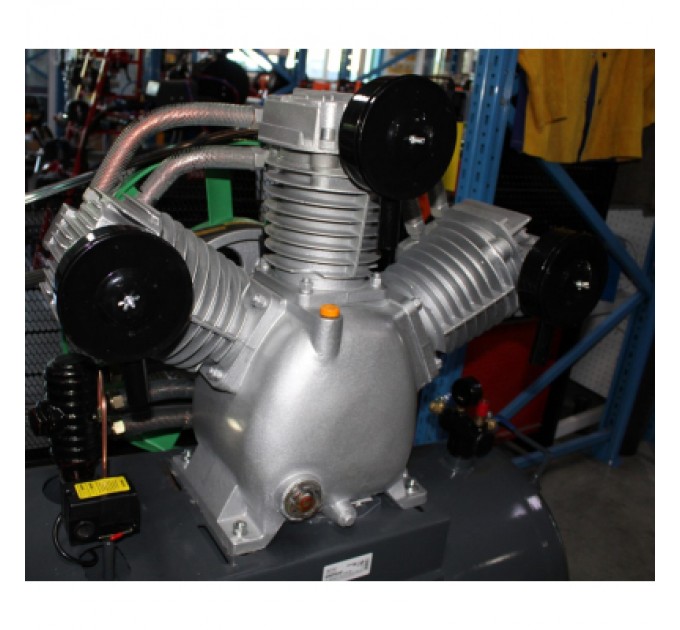 GTM Компресор GTM 300л, 2800/2000л/хв, 15кВт, 10бар, 380В, 3 циліндри V-под. (KCJ3120-300L)