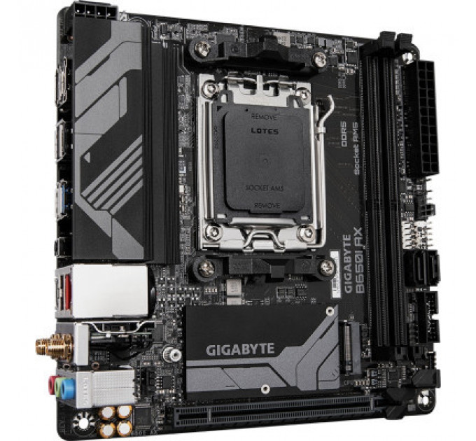 Материнська плата GIGABYTE B650I AX