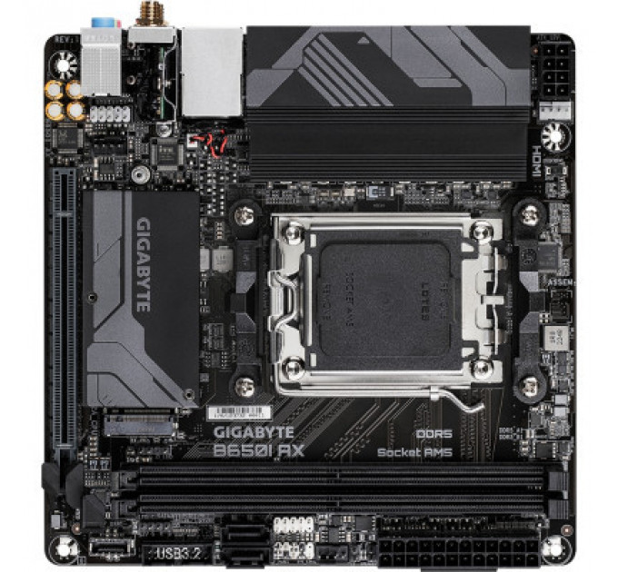Материнська плата GIGABYTE B650I AX