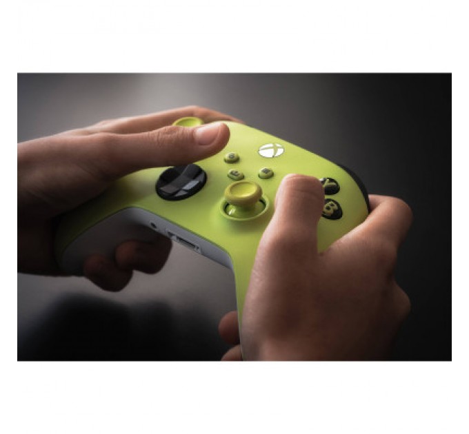 Геймпад Microsoft Wireless Electric Volt (QAU-00022)