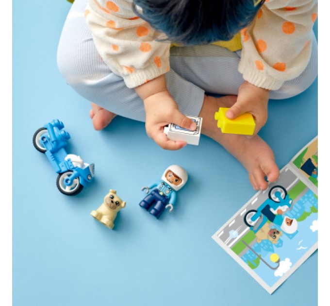 Конструктор LEGO DUPLO Town Поліцейський мотоцикл 5 деталей (10967)