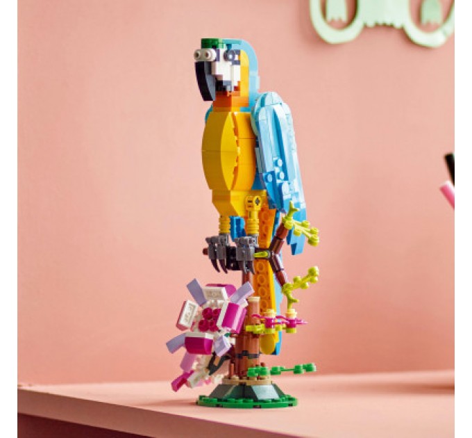 LEGO Конструктор LEGO Creator Екзотичний папуга 253 деталі (31136)