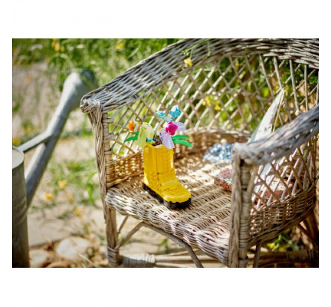 Конструктор LEGO Creator Квіти в лійці 420 деталей (31149)