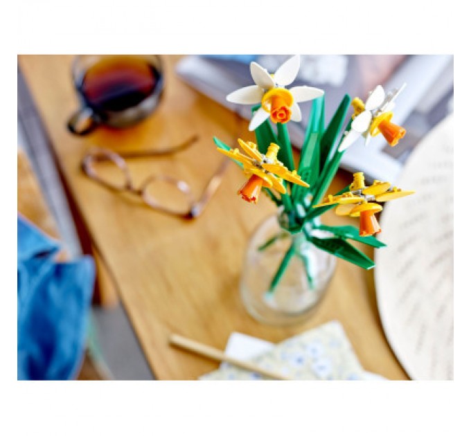 LEGO Конструктор LEGO Iconic Нарциси 216 деталей (40747)