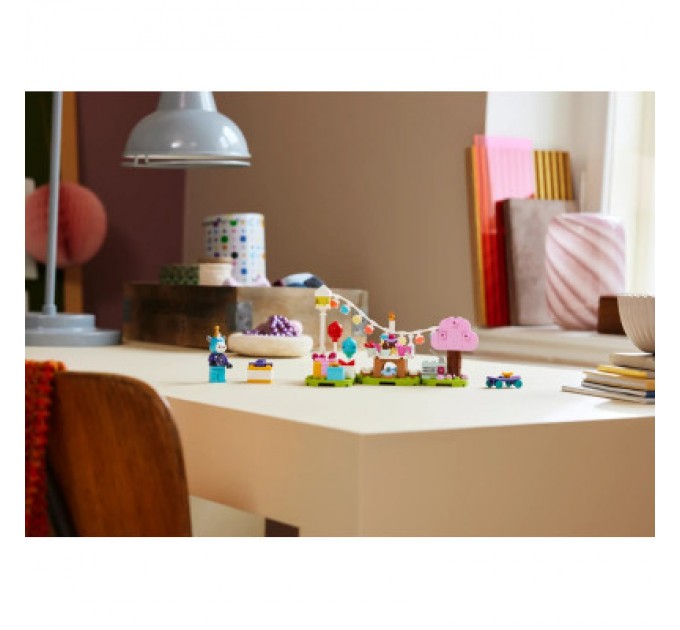 LEGO Конструктор LEGO Animal Crossing Вечірка з нагоди дня народження Julian 170 деталей (77046)
