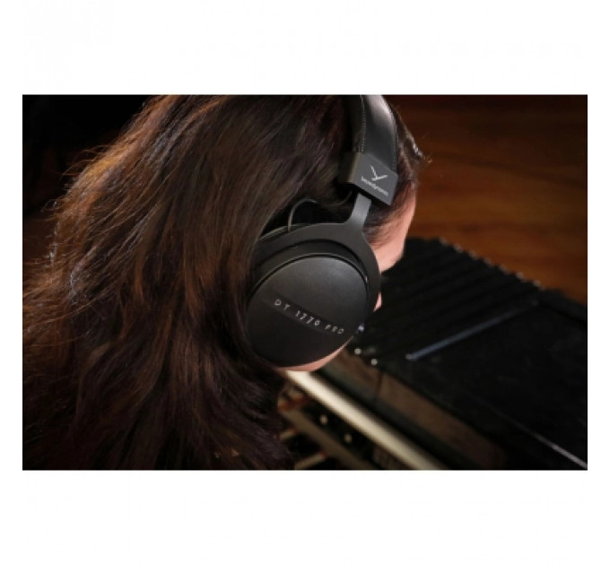 Навушники Beyerdynamic DT 1770 Pro MK II Black (531069)