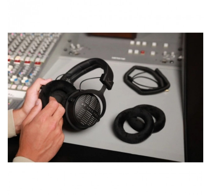 Навушники Beyerdynamic DT 1990 Pro MK II Black (531070)