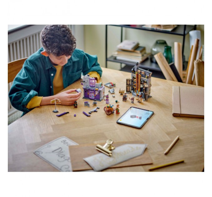 Конструктор LEGO Harry Potter Крамниці Олівандера й мантій від Мадам Малкін (76439)